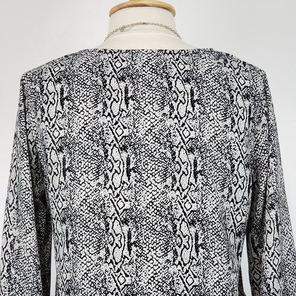 Ophelia Roe Black Snakeskin Print Bell Sleeve Layered Pullover Top Size M - Picture 7 of 12